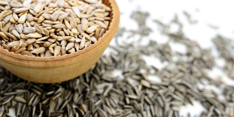 Makanan untuk Kulit Glowing dan Sehat - Biji Bunga Matahari - Pixabay Makanan untuk Kulit Glowing dan Sehat - Biji Bunga Matahari